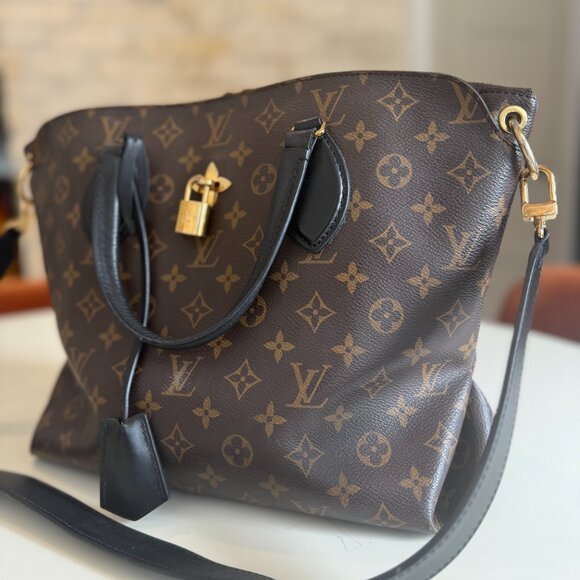 Louis Vuitton Monogram Flower Zipped Tote - MM size in Black Leather/trim - Picture 3 of 16